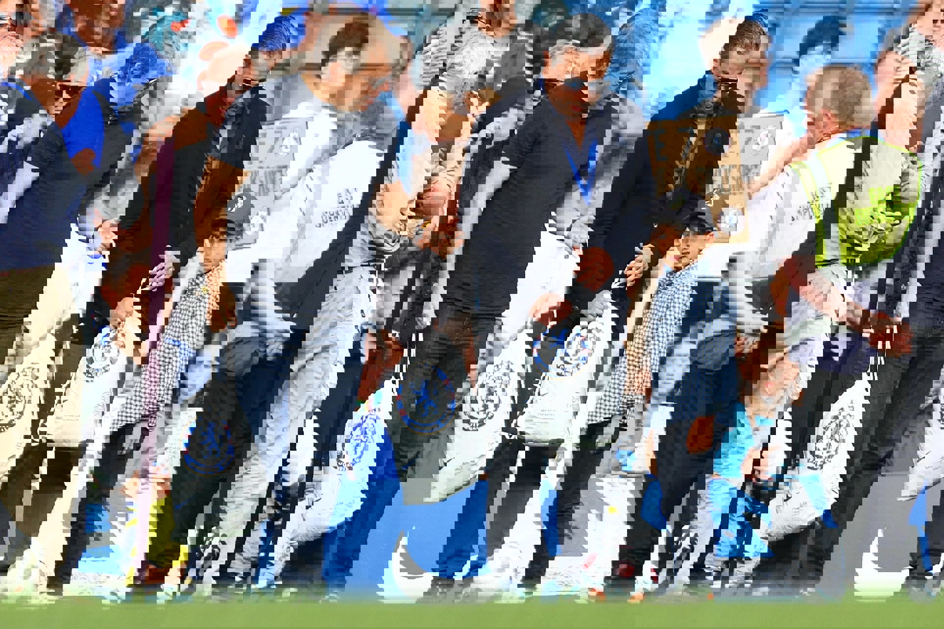 1925305