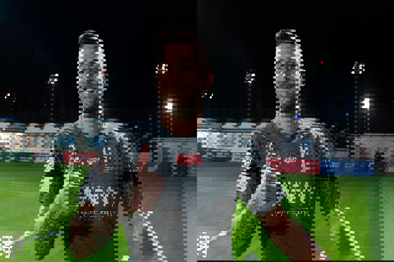 1925381