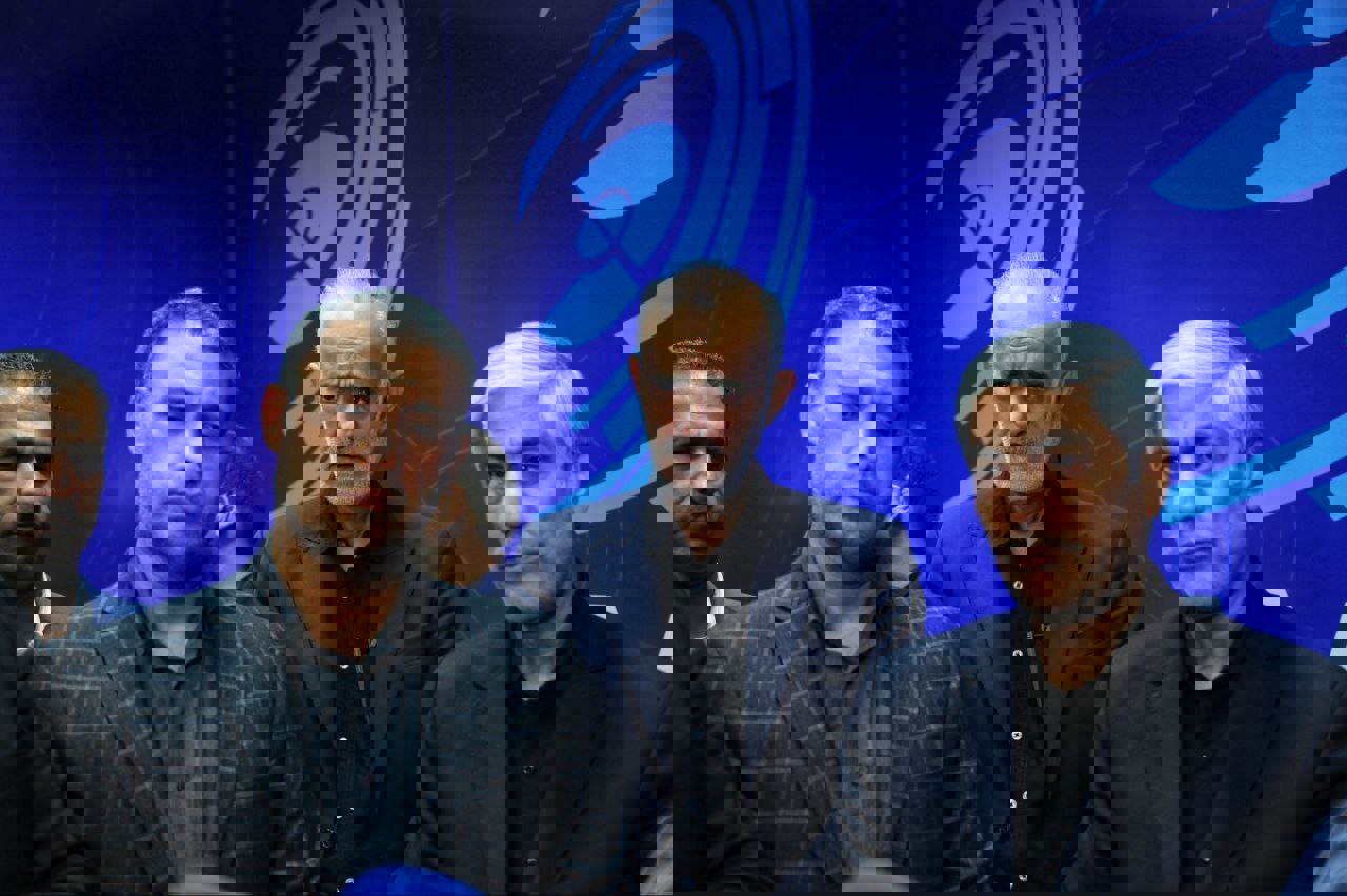 1925326