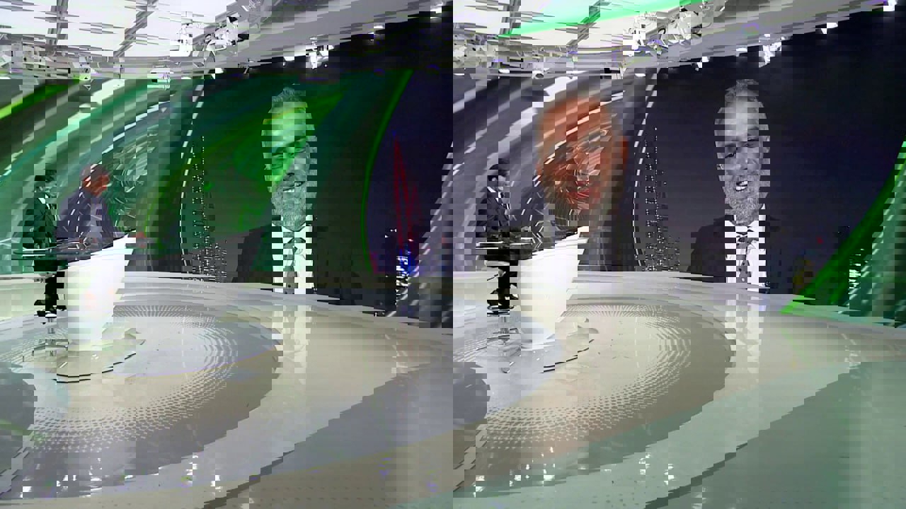 1925342