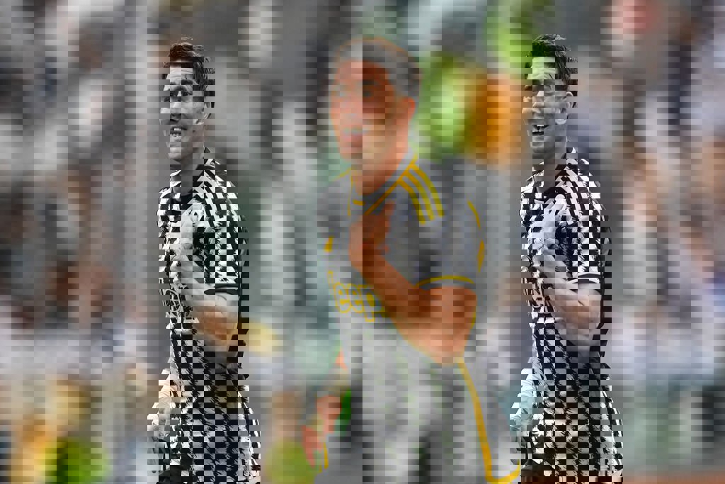 1925823