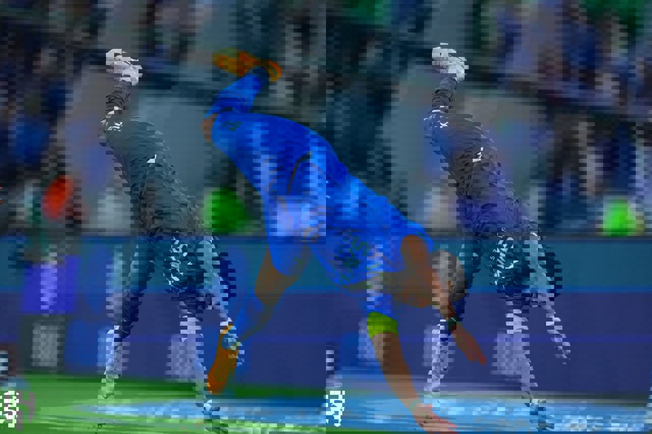 1925962