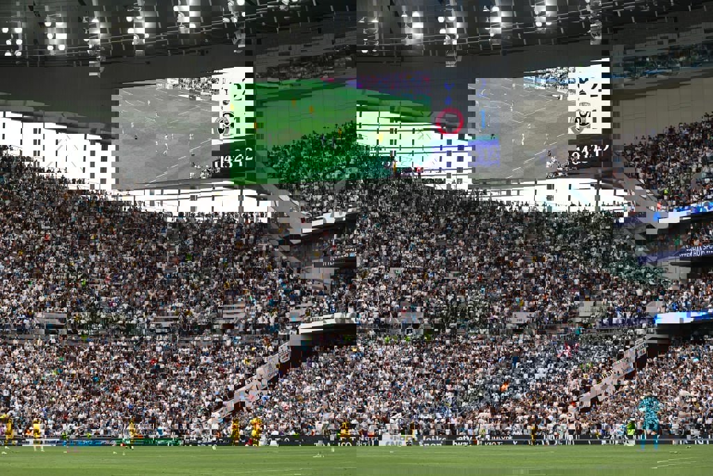 1925881