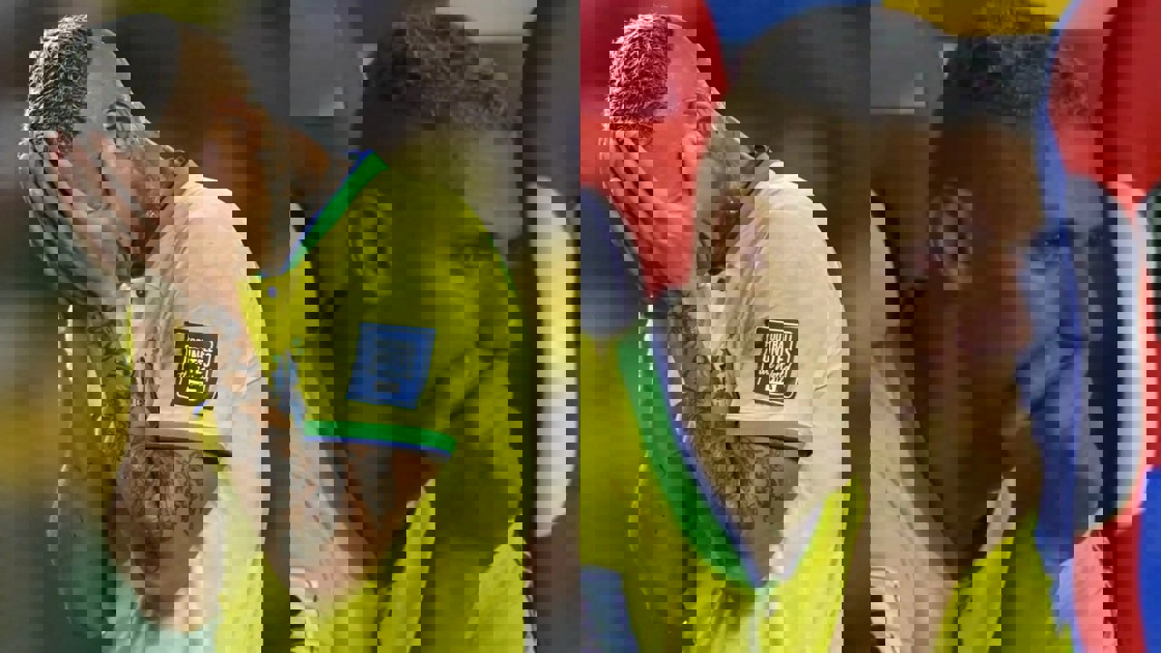 1925983