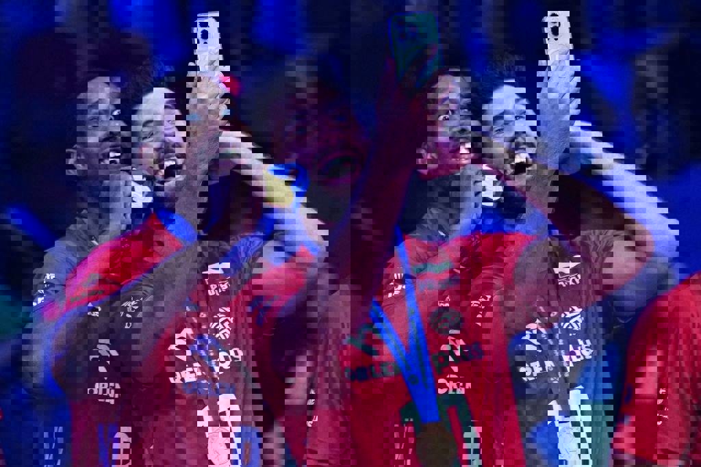 1926159