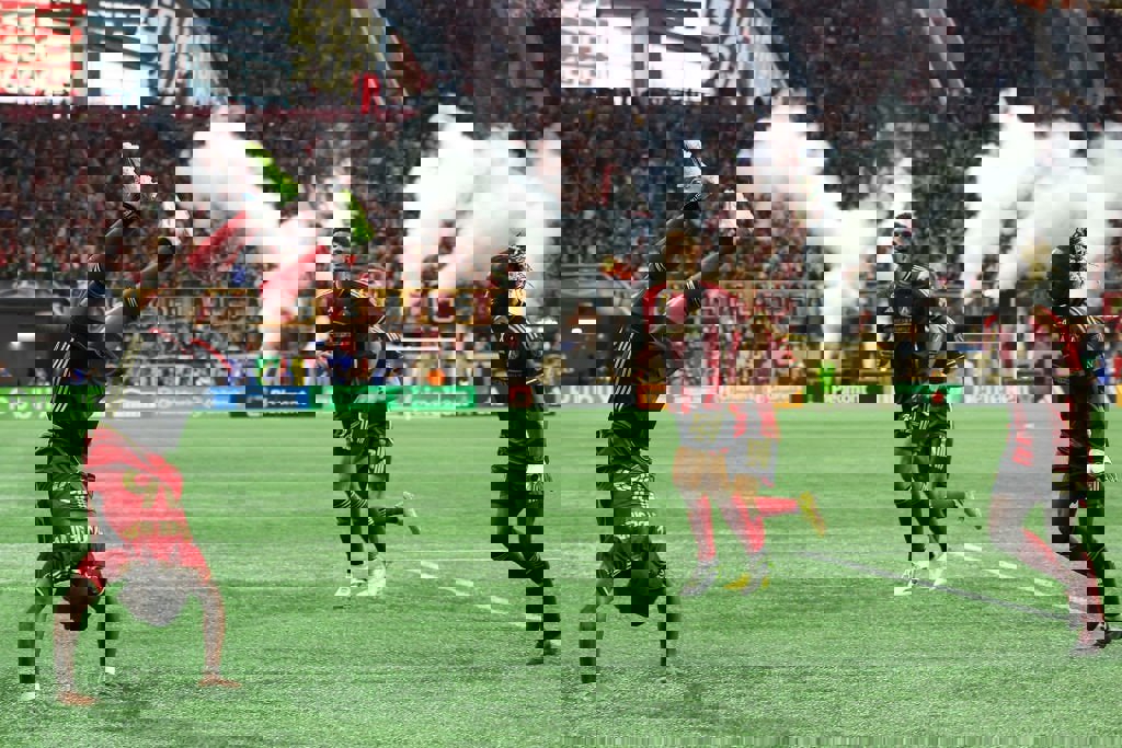 1926144