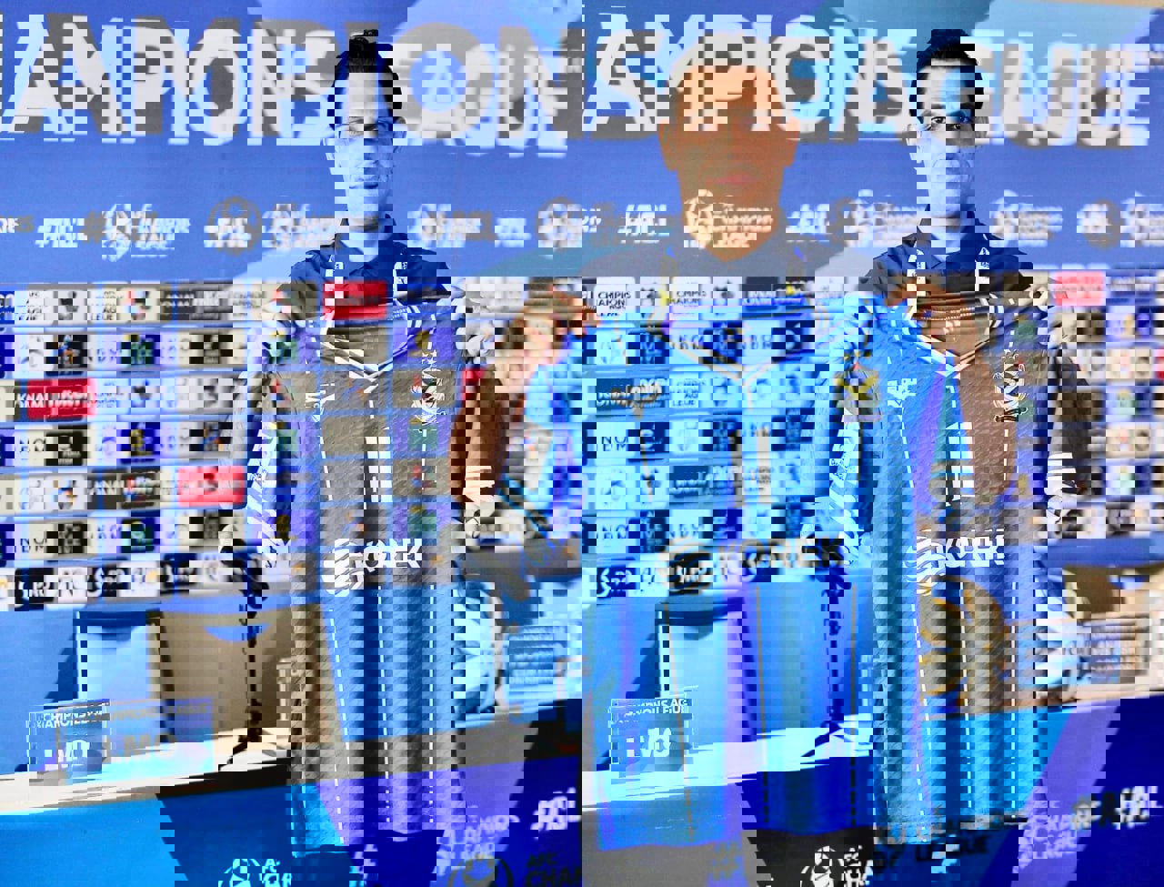 1926297