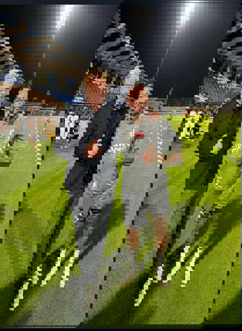 1926599
