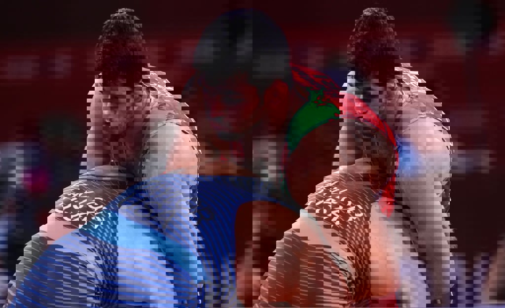 1926548