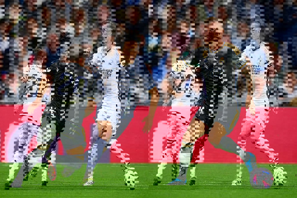 1926577