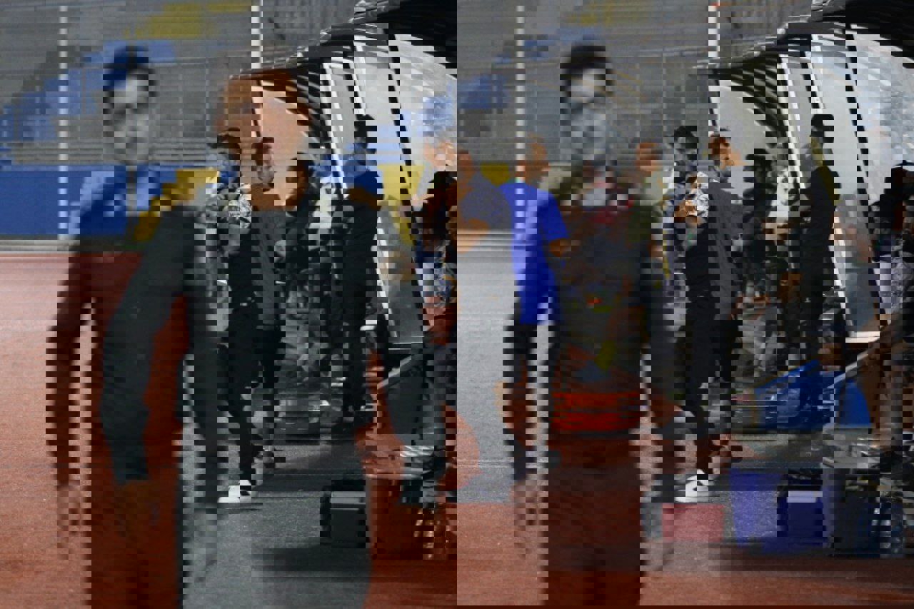 1926541