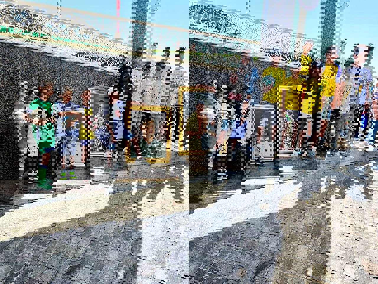 1926739