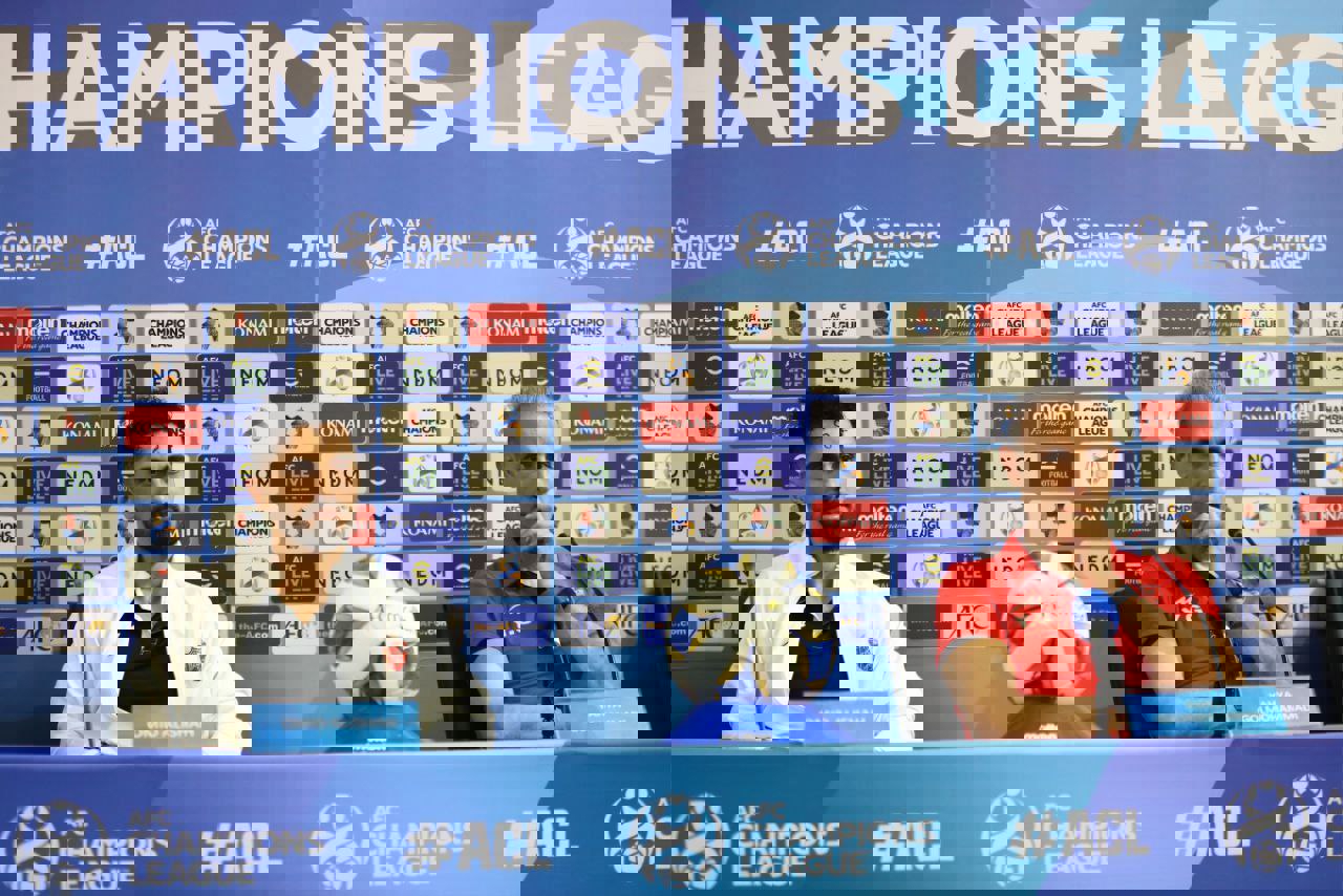 1926906