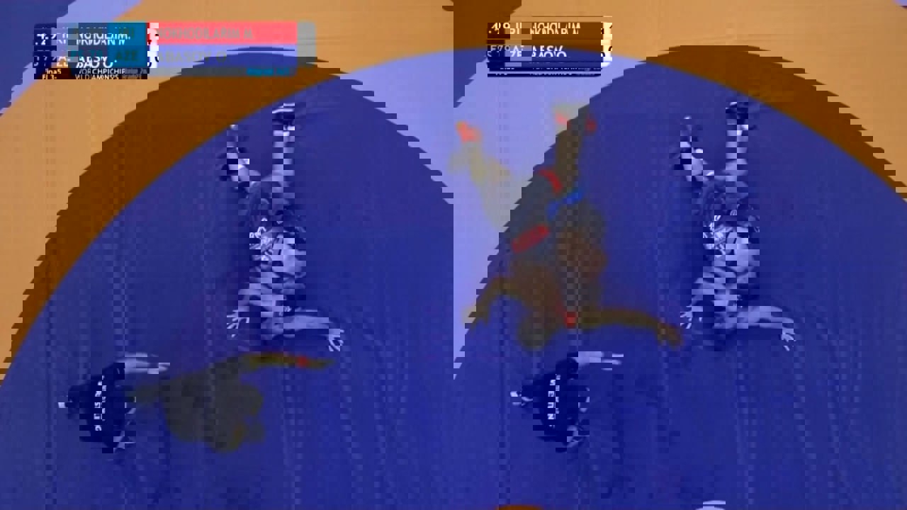1927082