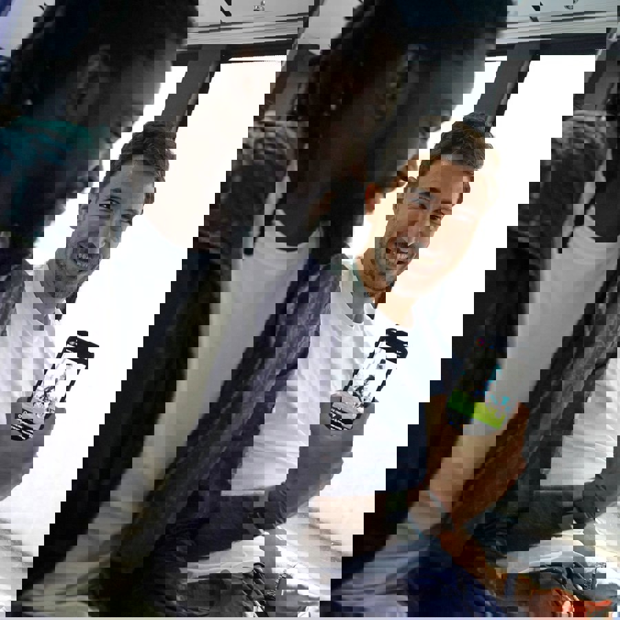 1927040