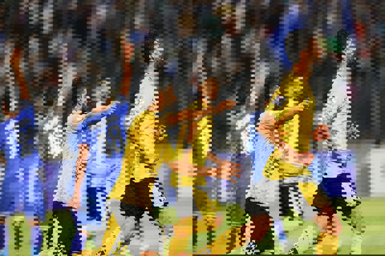 1927123