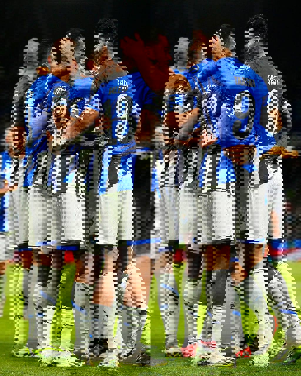 1927895
