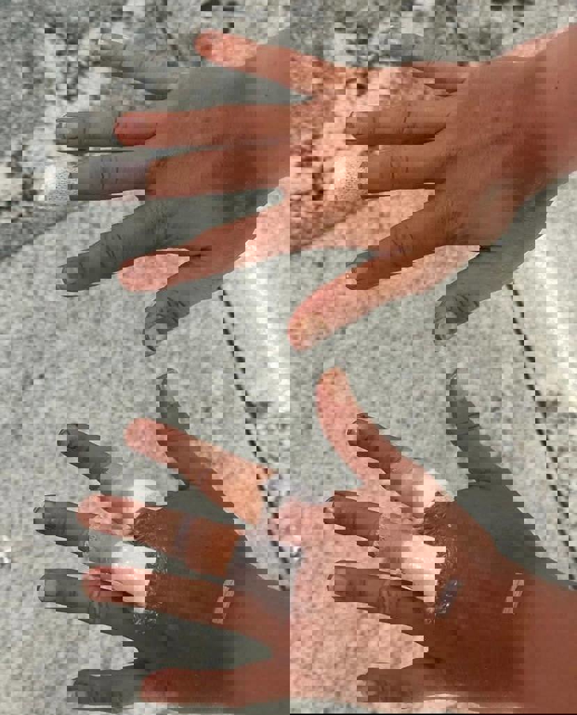 1927296
