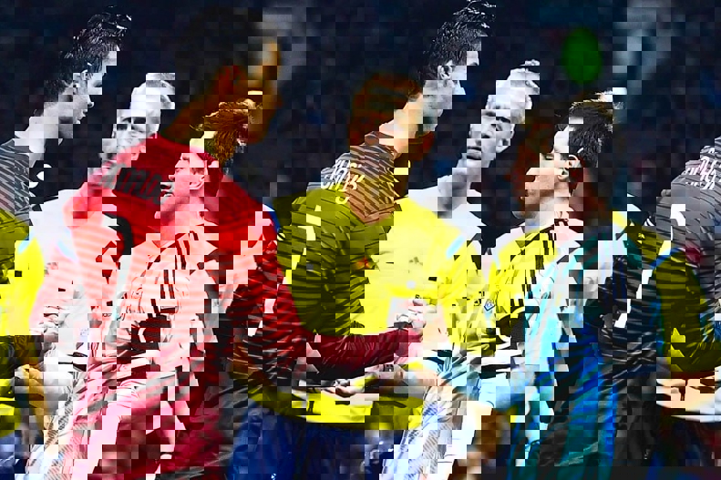 1927312