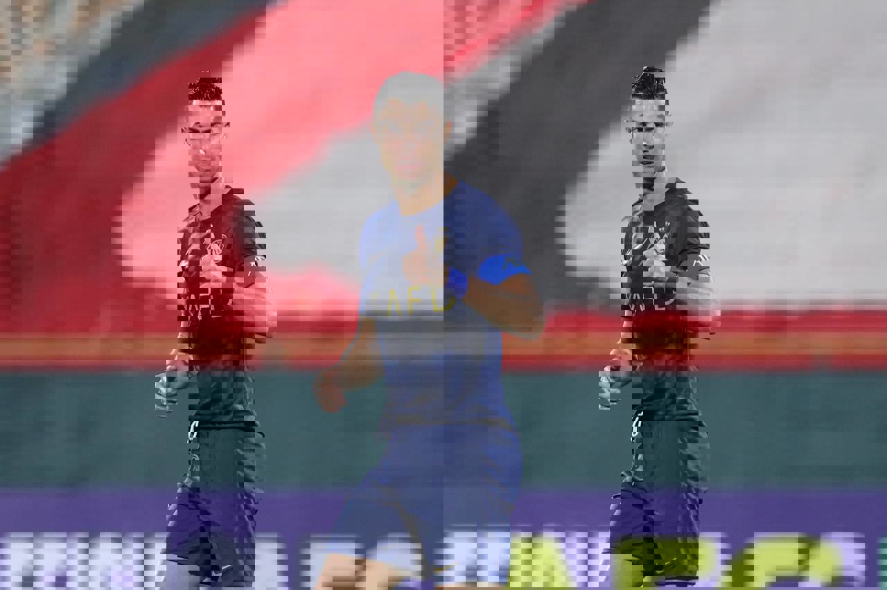 1927819