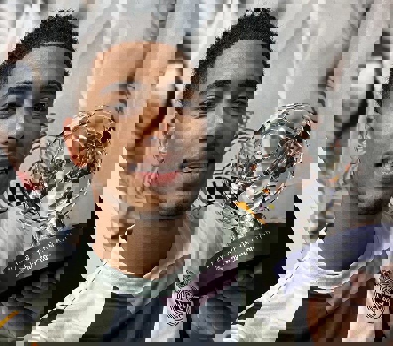 1928439
