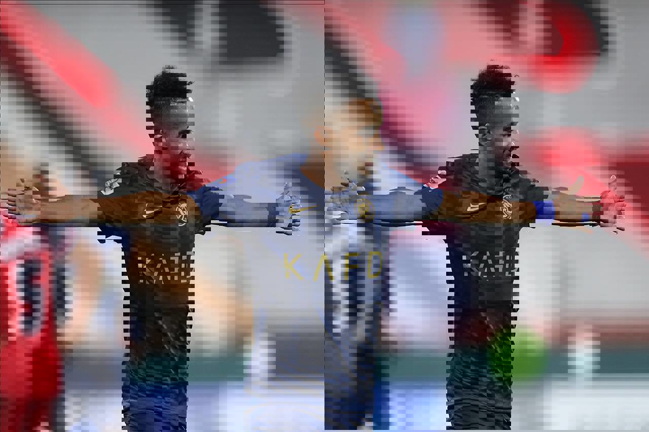 1928123