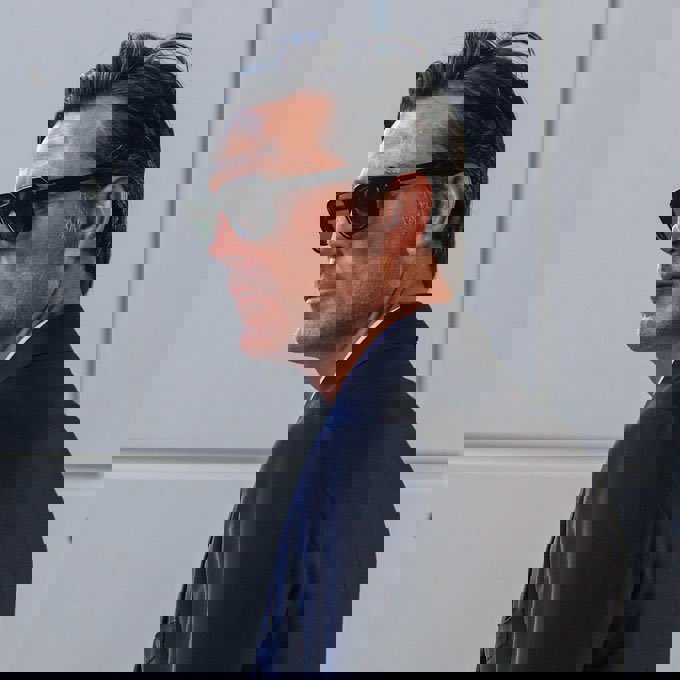 1928250