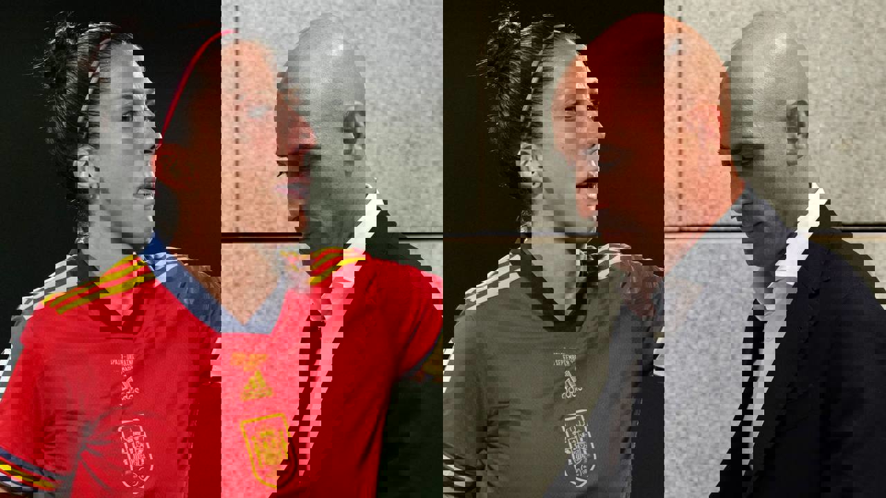 1928383