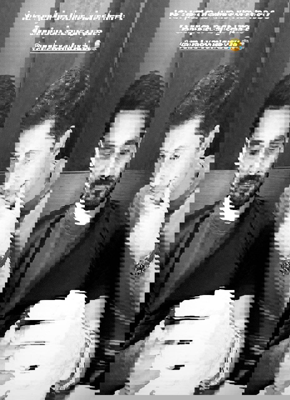 1928579