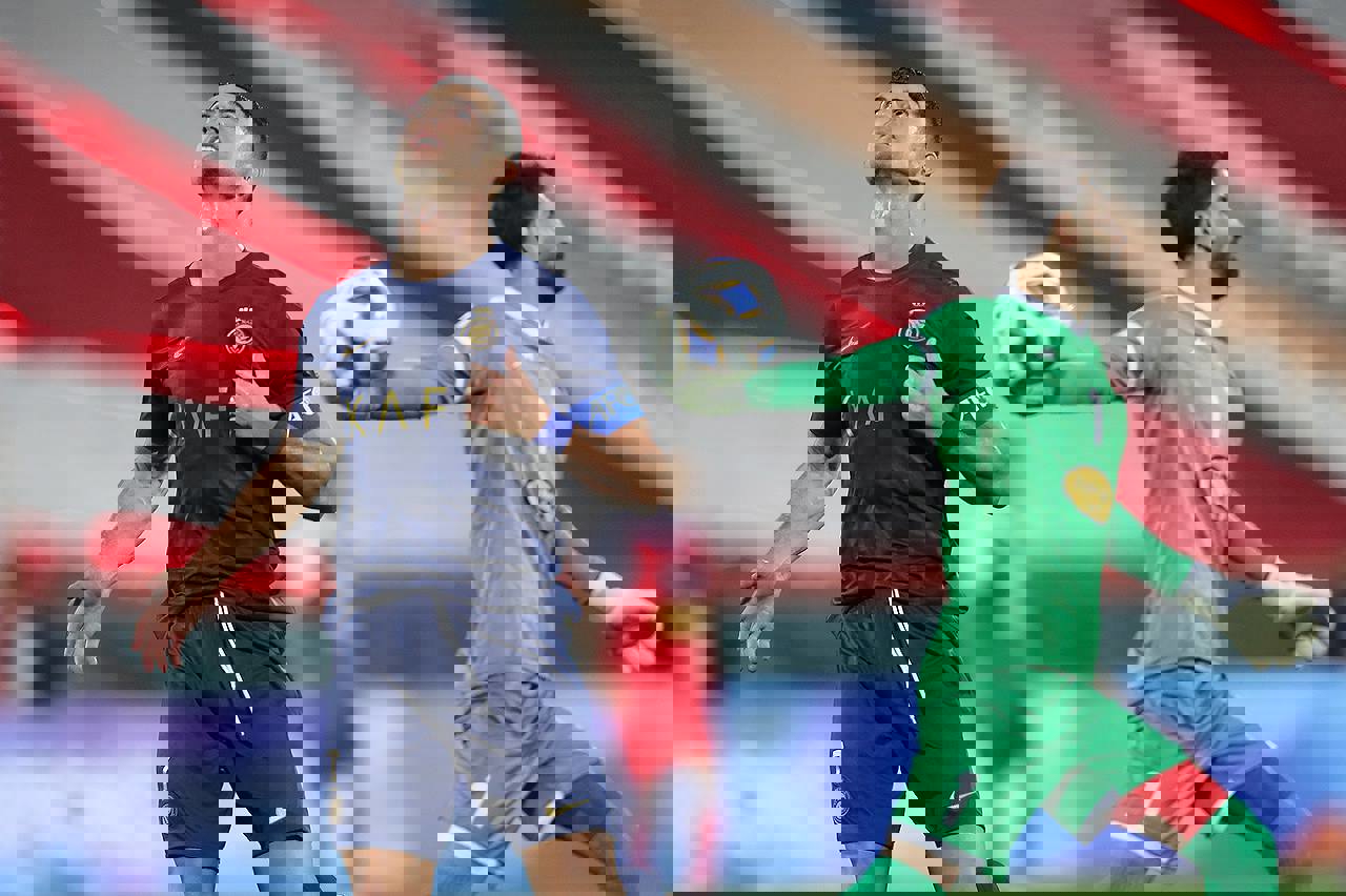 1928906