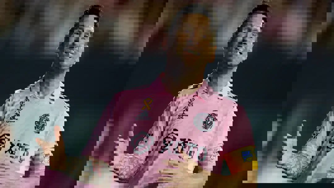 1929157