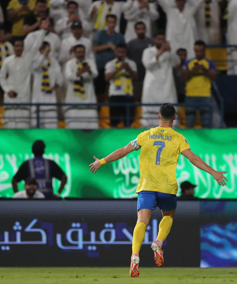 رونالدو همچنان می‌تازد / النصر 4-3 الاهلی، برد شیرین النصر در گرد و غبار ریاض 18