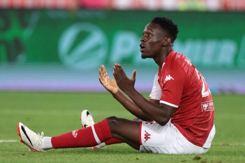 نحسترین خرید فصل: آمده تا نابودشان کند! (عکس)