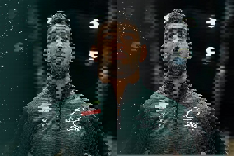 1929342