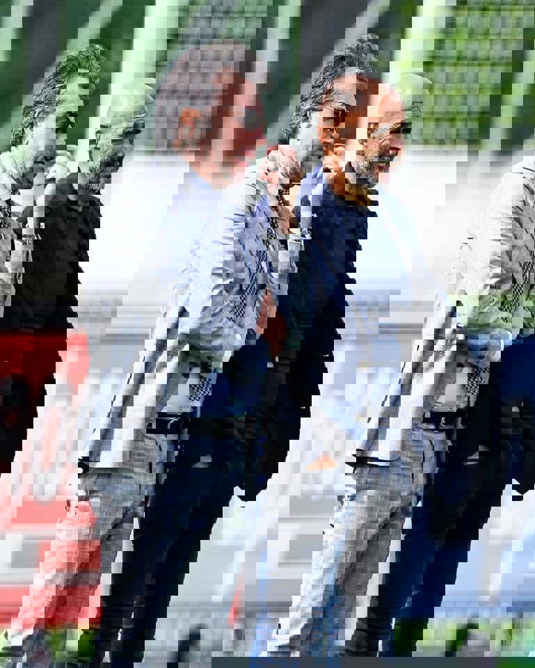 1929769