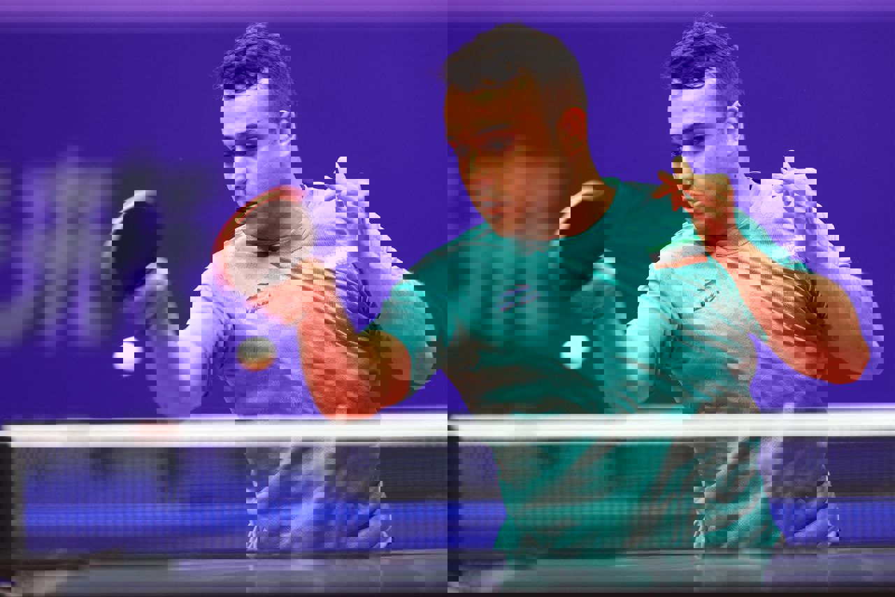 1929834