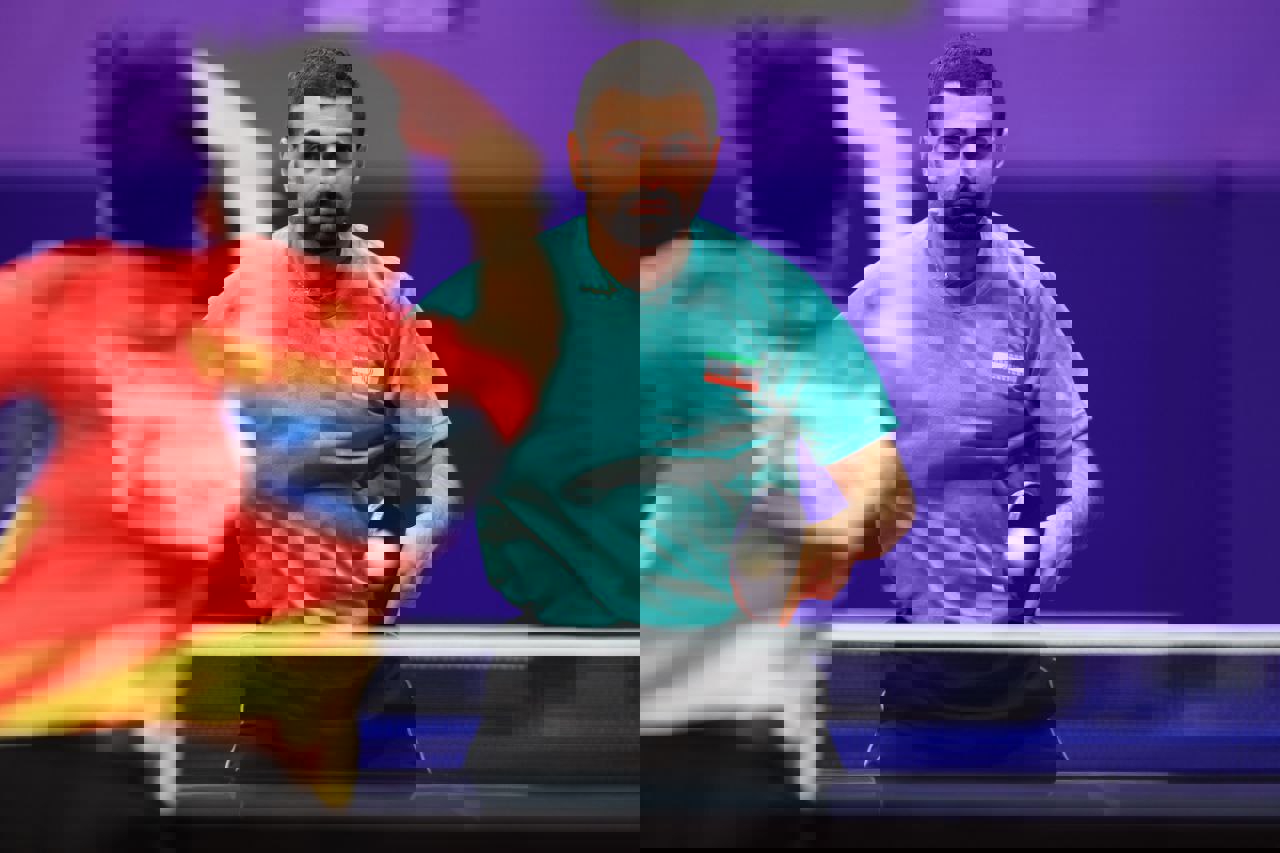 1929844