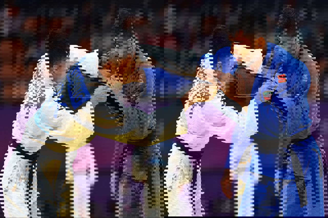1929814