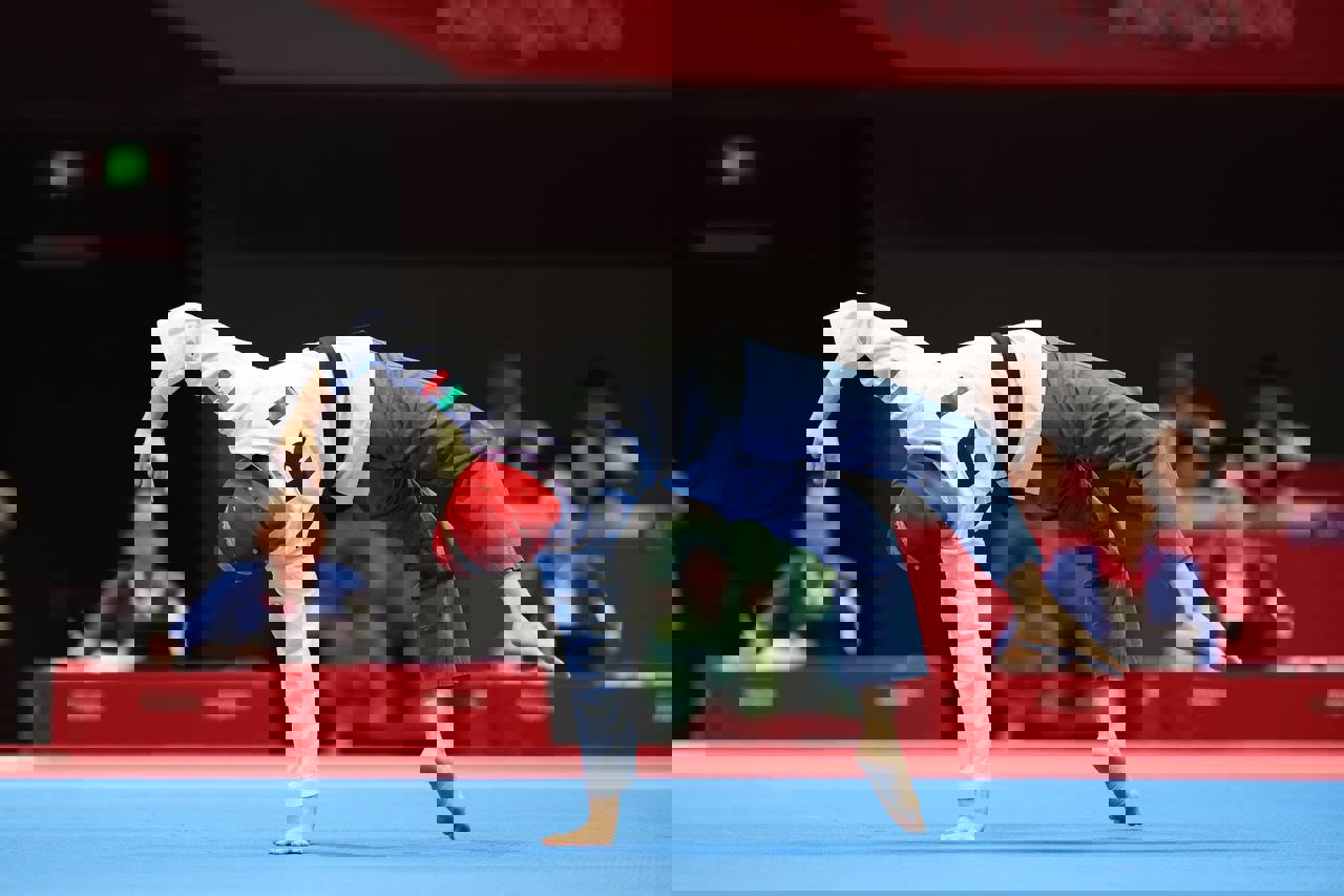 1929887