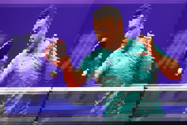 1929852