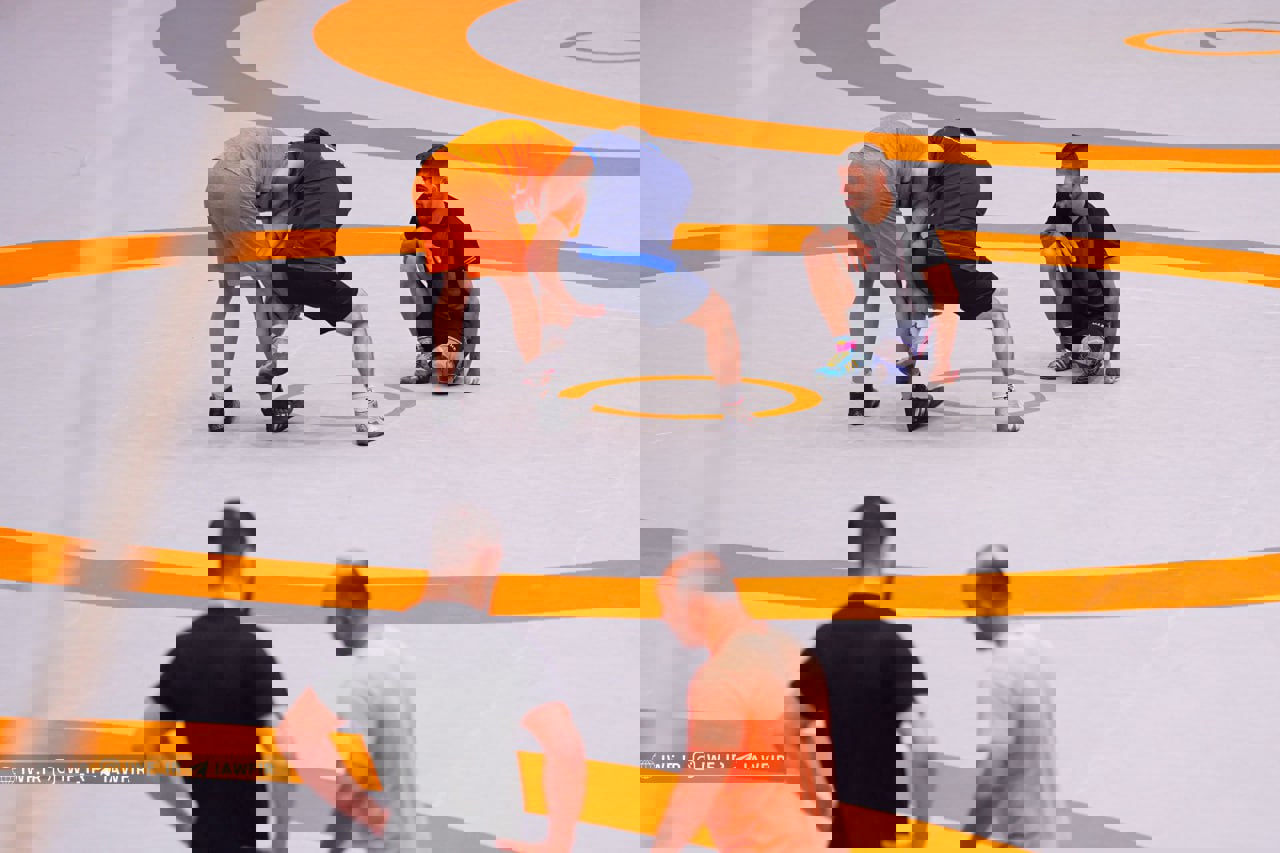 1929899