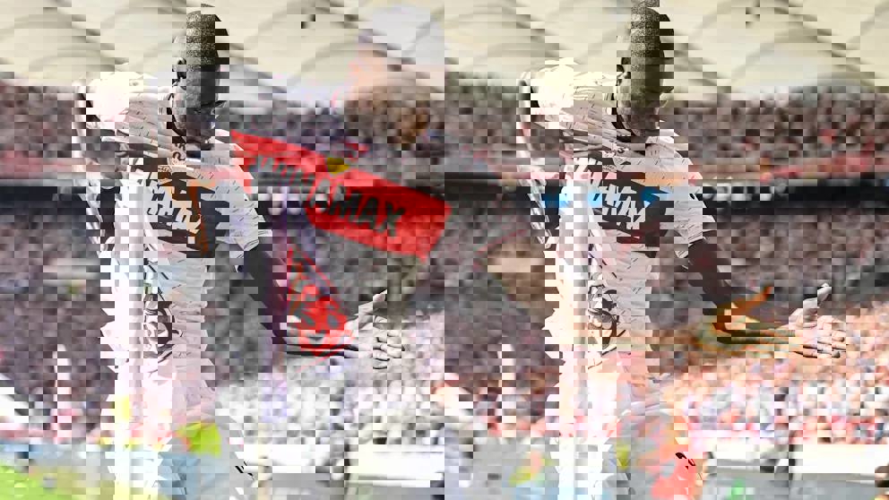 1929920