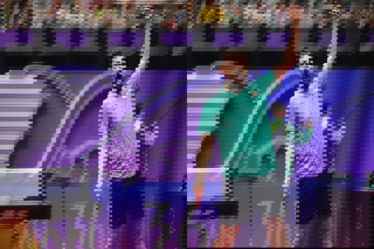 1929960
