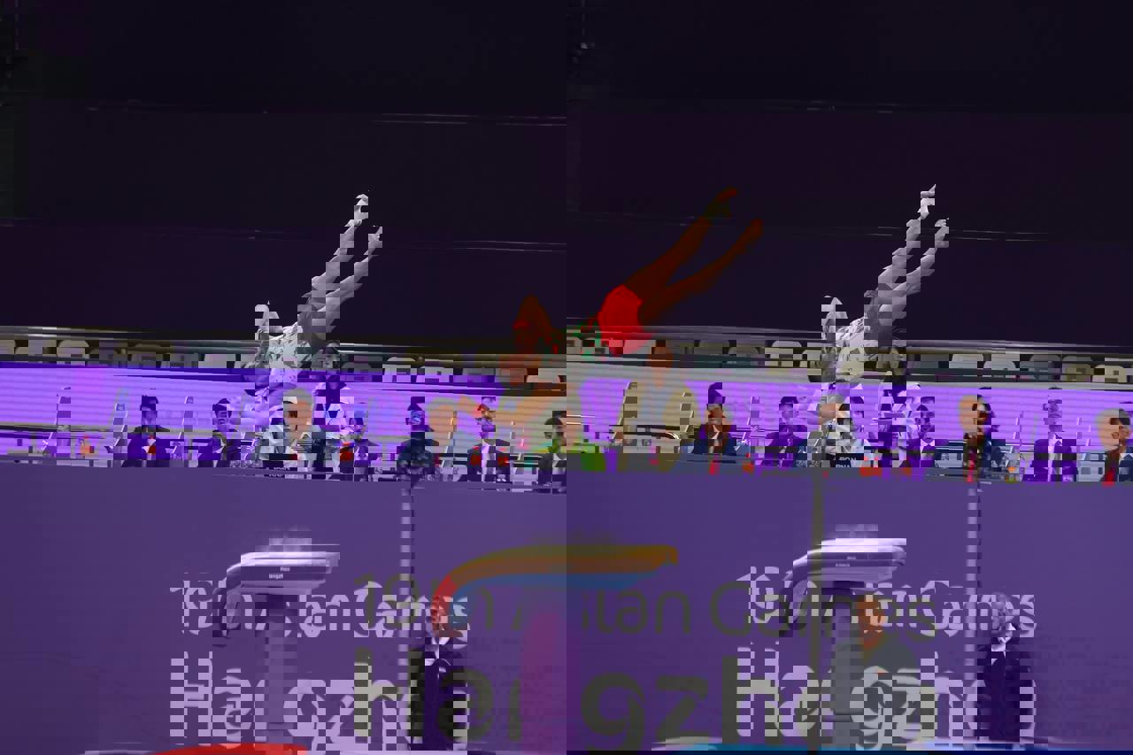 1930079