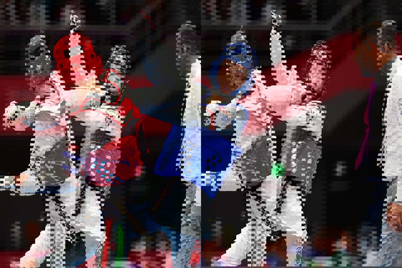 1930582