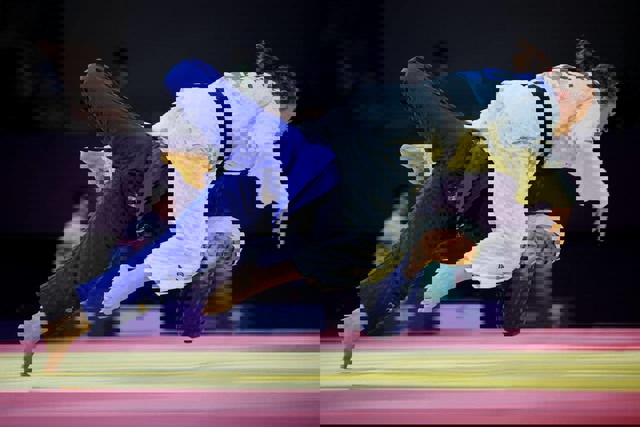 1930449