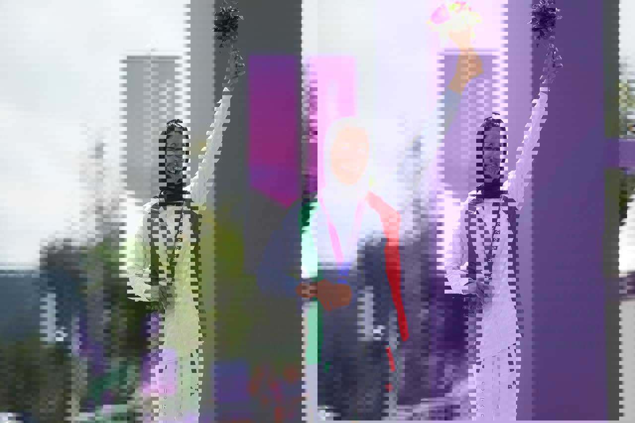 1930426