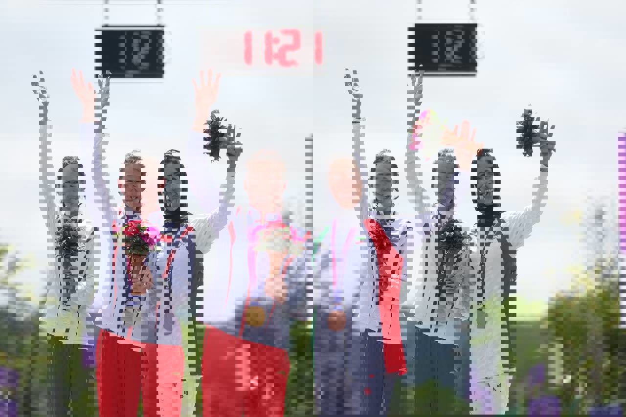 1930417