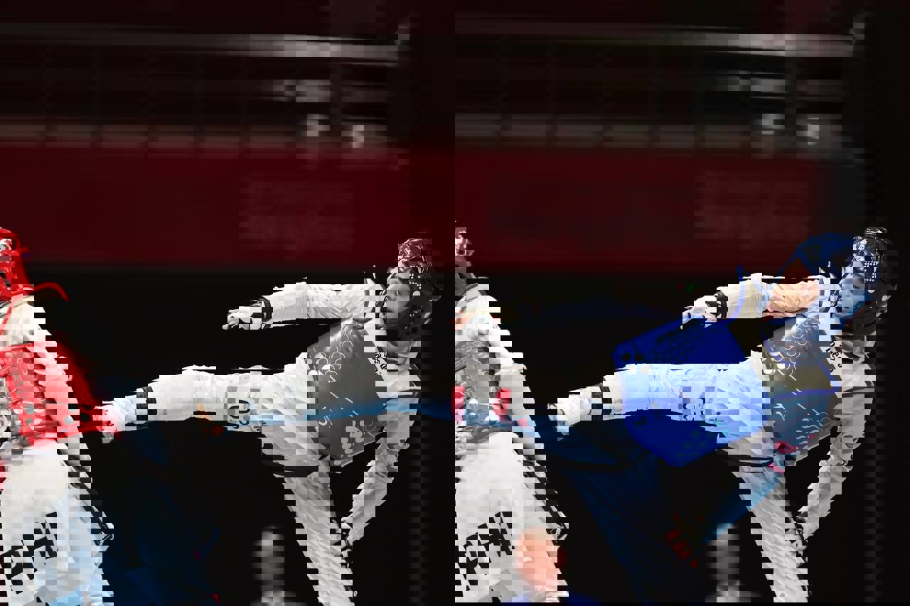 1930528