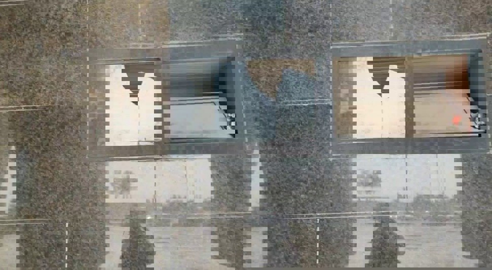 1930684